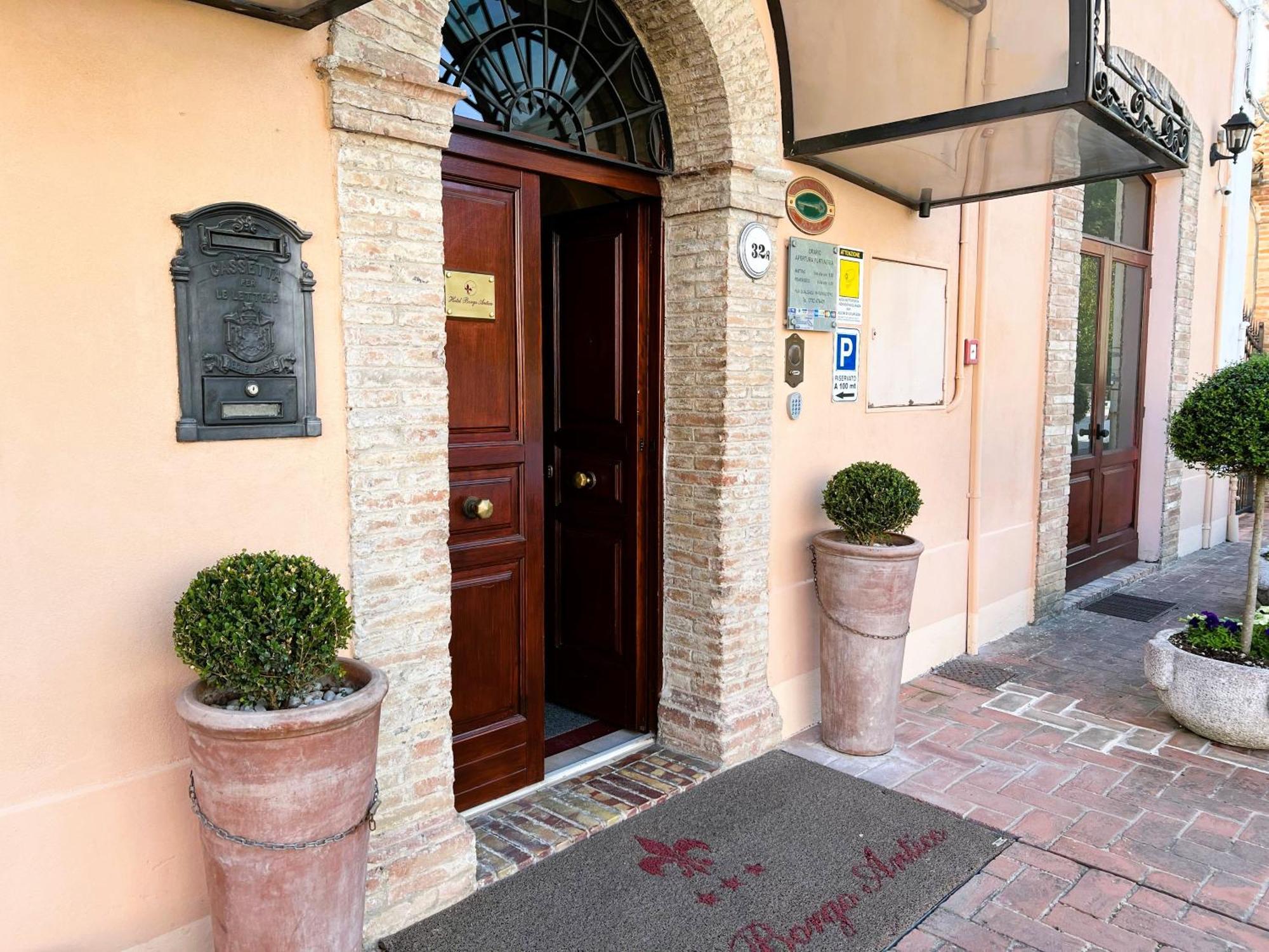 Hotel Borgo Antico Fabriano Exterior foto
